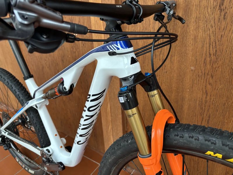 CANYON LUX CFR, vel. S - 415 mm - zakázková stavba - SHIMANO XTR 1 x 12 / FOX