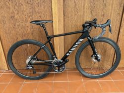 Canyon Ultimate CFR Di2 - velikost S (490 mm) - ULTEGRA di2 2x11, DURA-ACE kliky, karbonová kola