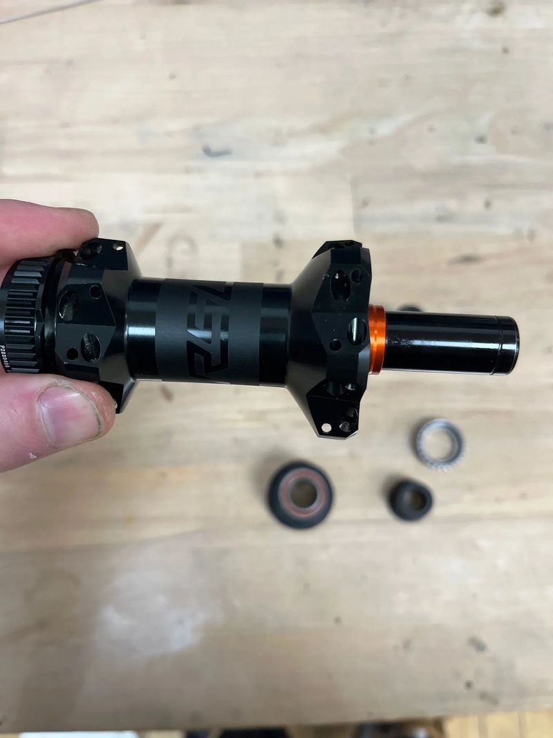 Náboj DT Swiss 240 EXP