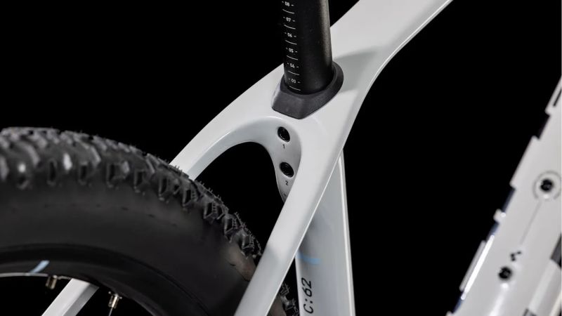 CUBE Reaction C:62 ONE (karbon rám) - vel. 20"