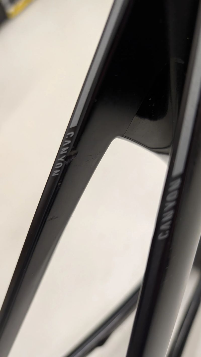 Prodám rám Canyon Aerod - rezervace