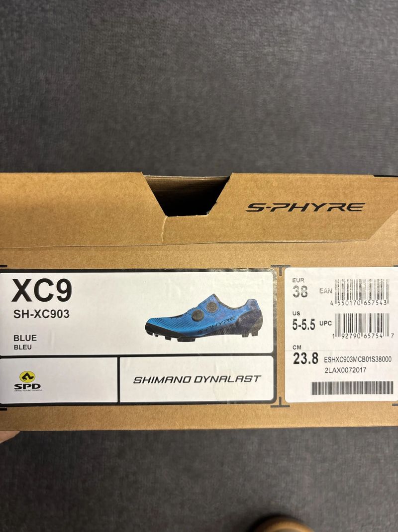 TRETRY SHIMANO S-PHYRE XC-903 vel.38 – NOVÉ