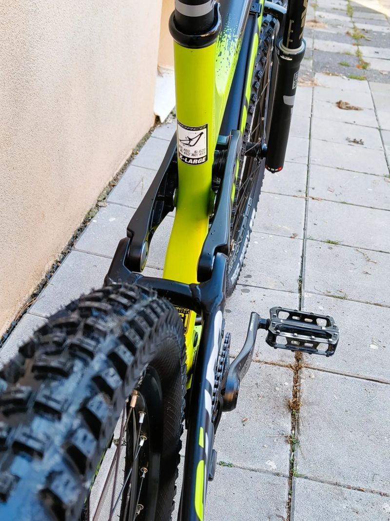 Norco Aurum A7.1 vel XL, zdvihy 200/200 mm, ZÁNOVNÍ