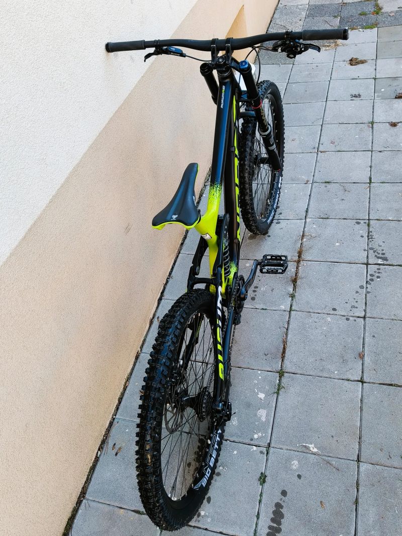 Norco Aurum A7.1 vel XL, zdvihy 200/200 mm, ZÁNOVNÍ