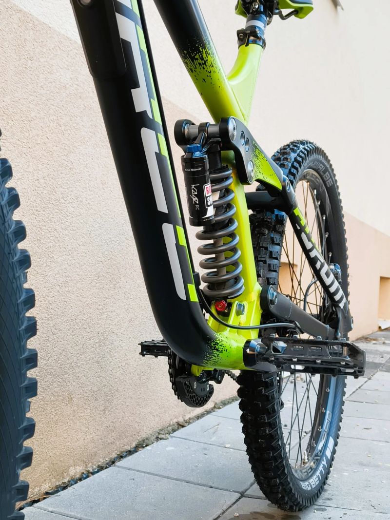 Norco Aurum A7.1 vel XL, zdvihy 200/200 mm, ZÁNOVNÍ