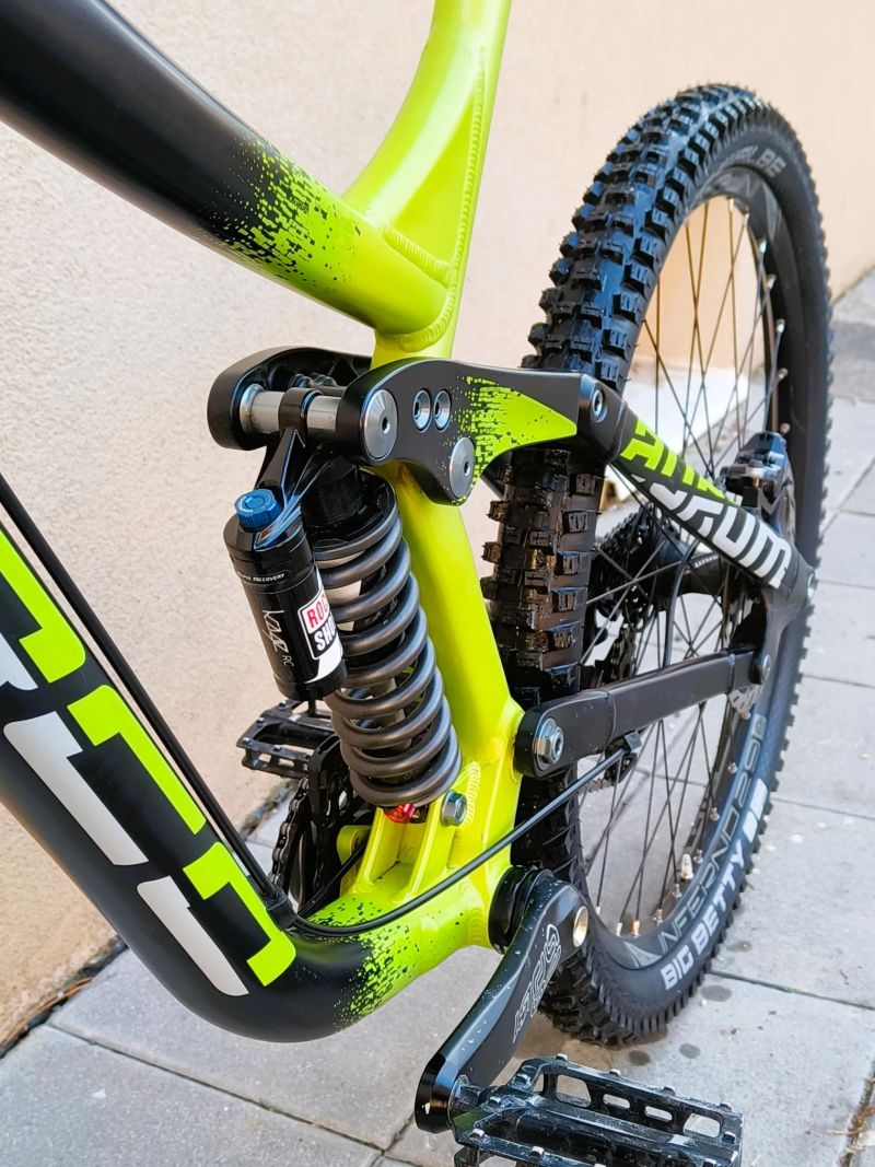 Norco Aurum A7.1 vel XL, zdvihy 200/200 mm, ZÁNOVNÍ