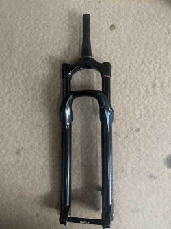 Odpružená vidlice RockShox Judy GOLD 120mm, 29"