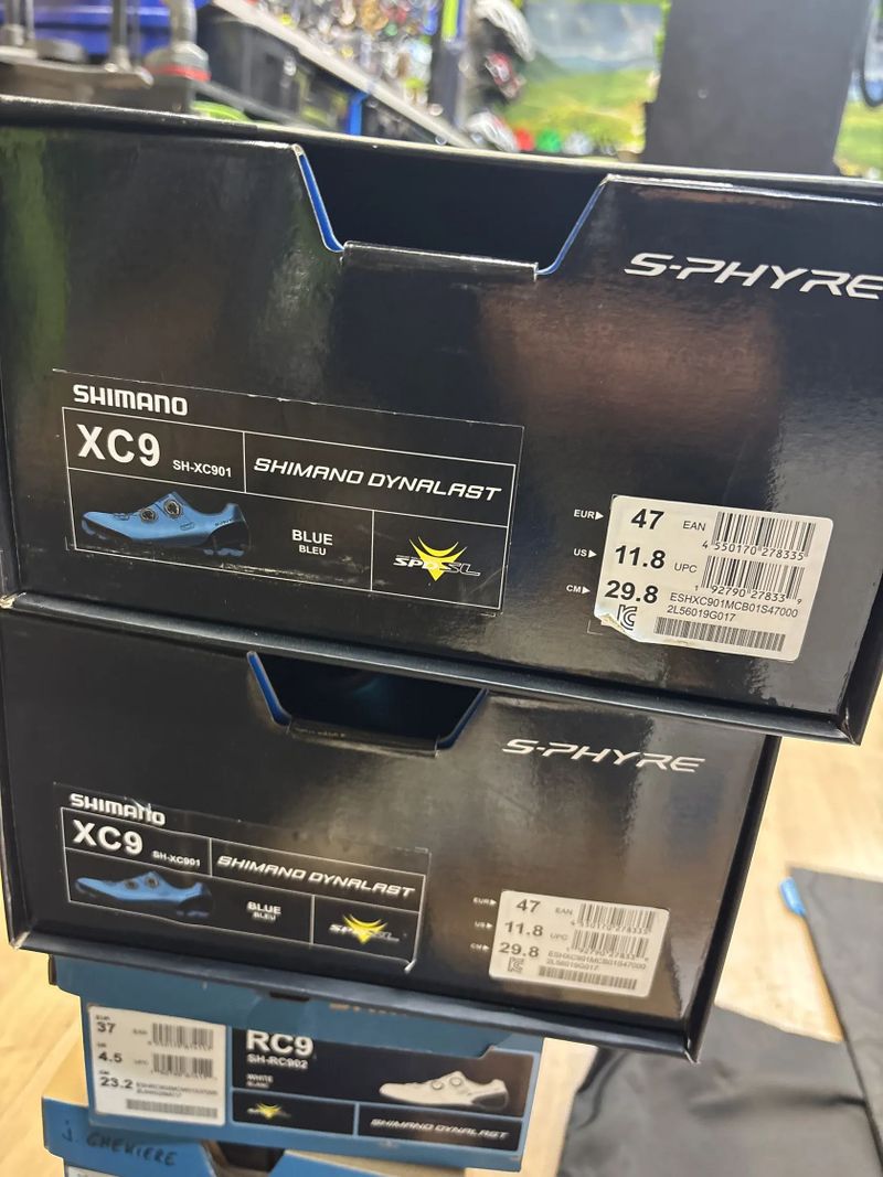 TRETRY SHIMANO S-PHYRE XC-901 vel.47 WL – NOVÉ