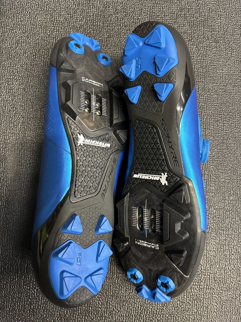 TRETRY SHIMANO S-PHYRE XC-902 vel.47 WL – NOVÉ