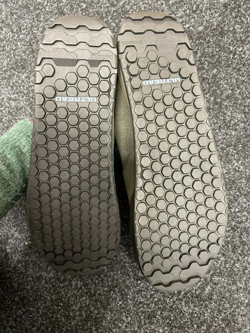 SHIMANO gravity obuv SH-GF400, olivová- NOVÉ