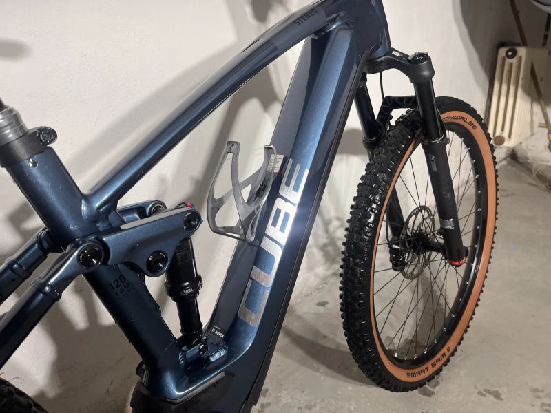 Cube Cube stereo hybrid 120 race