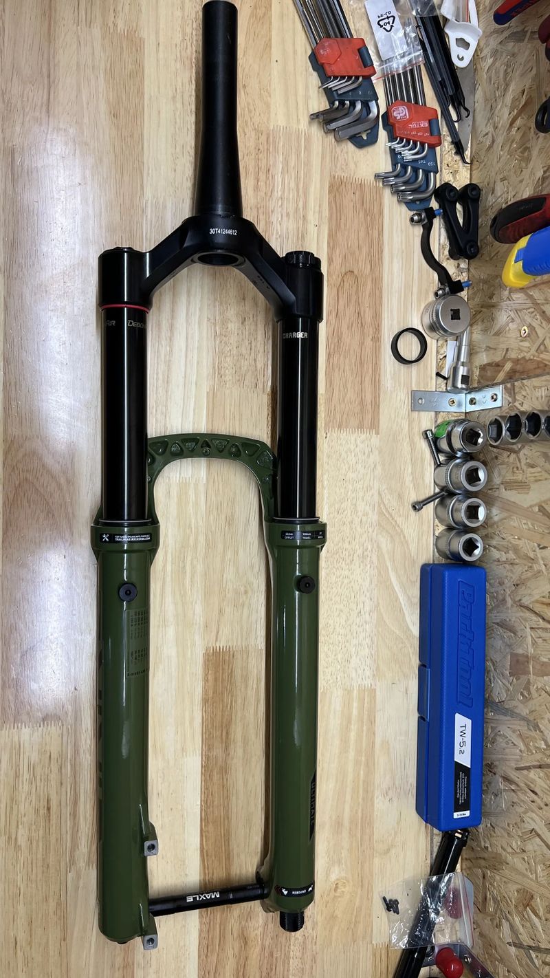 Rock Shox Lyrik ultimate charger 3.1 160mm