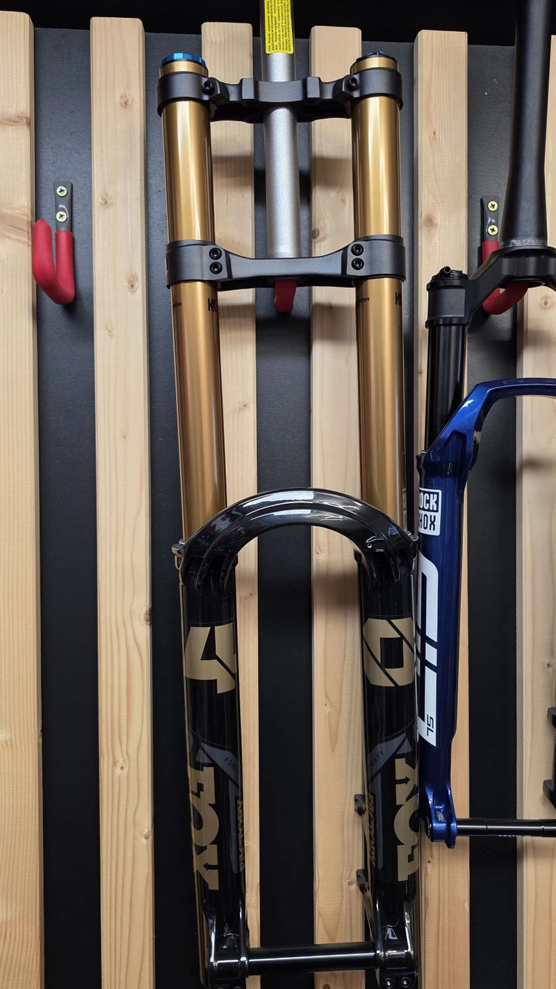 Nová Fox 40 Factory GRIP X2