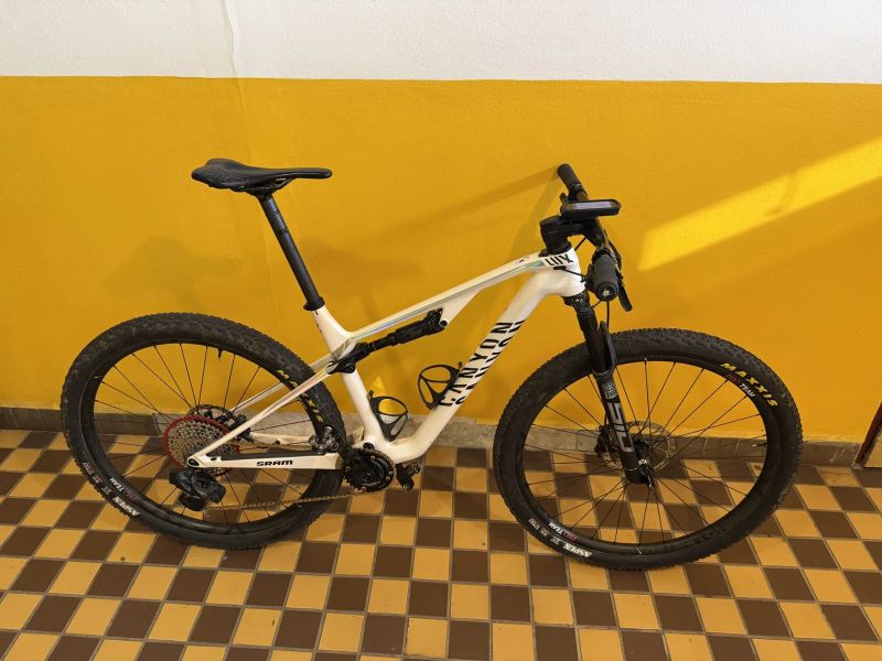 Canyon LUX CF SLX LTD