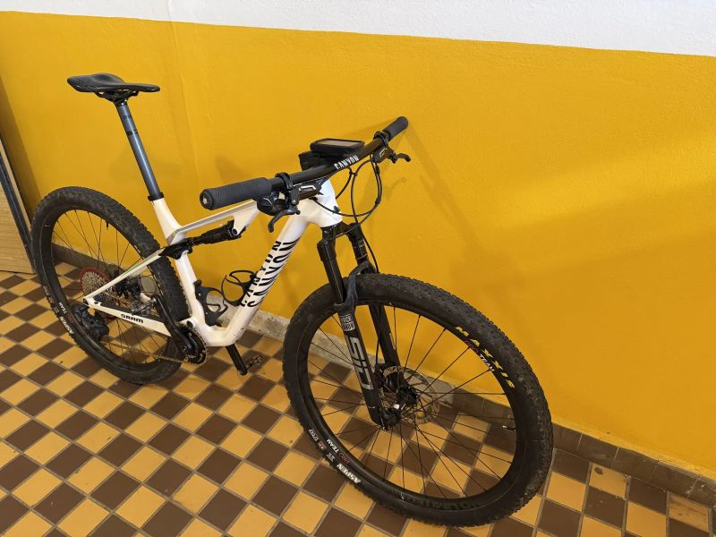 Canyon LUX CF SLX LTD