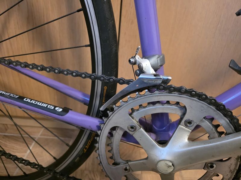 Silniční kolo Favorit