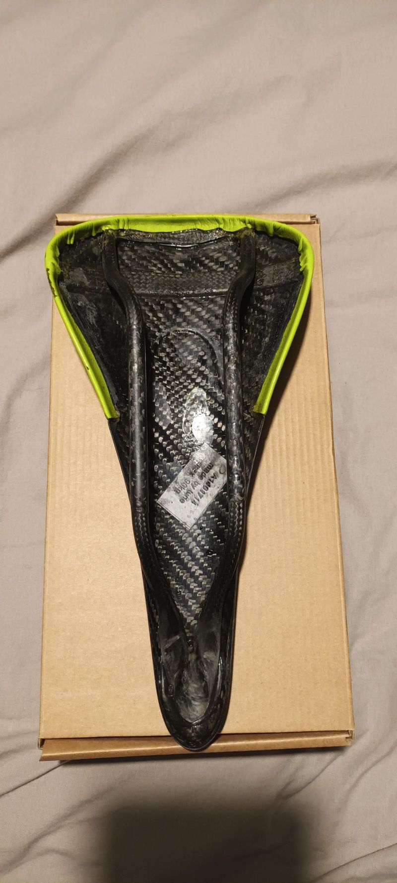 Karbonové sedlo Tune