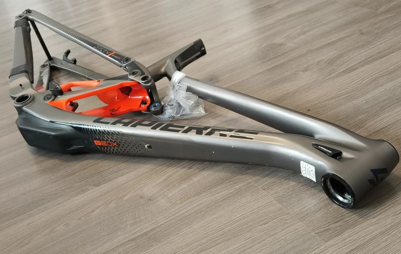 Lapierre ZESTY AM FIT 8.0 carbon 27,5“/29“ 2020 carbon vel. M Rámová sada