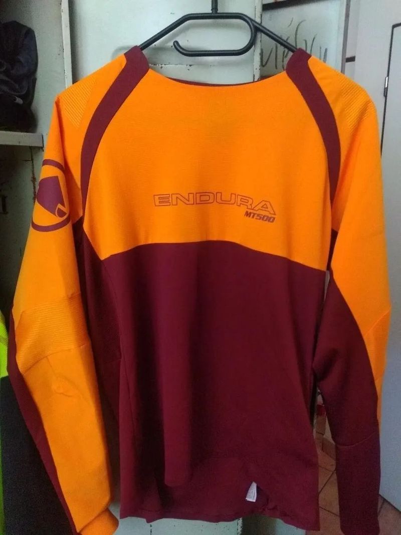 Pánský trailový﻿ dres Endura MT500