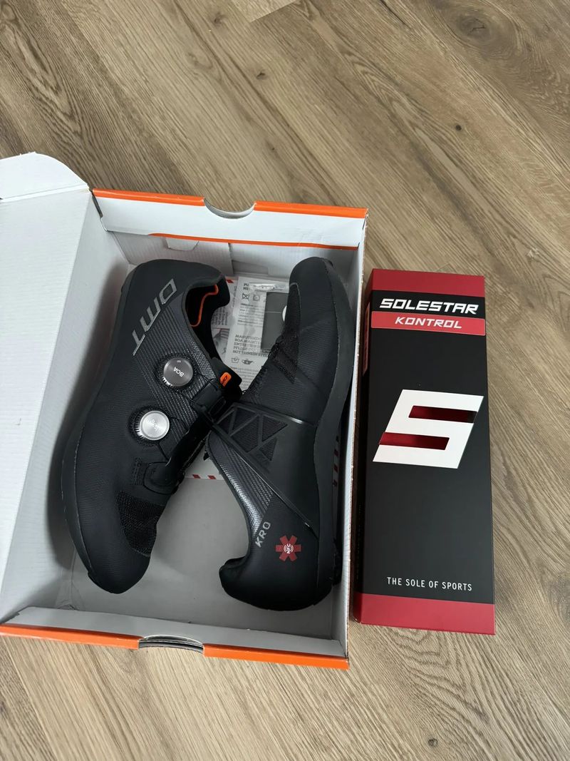 Pánské silniční tretry DMT KR0 EVO vel.46