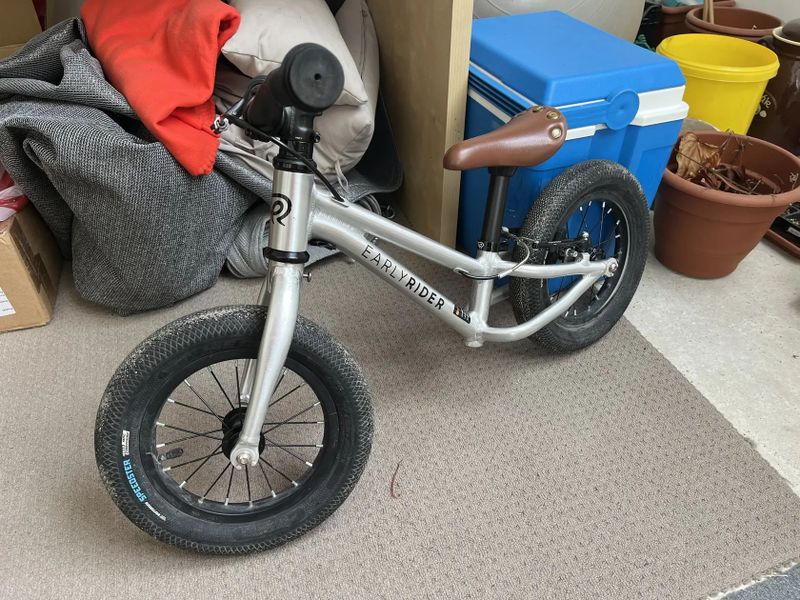 Dětské odrážedlo Early Rider 12" Charger