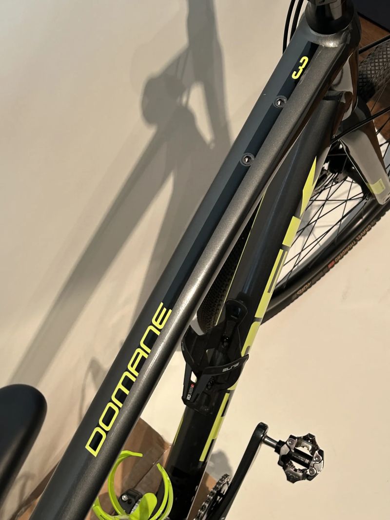 Trek Domane 3 gravel tufo 40mm