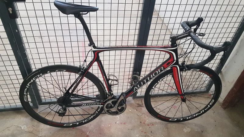 Prodám závodní kolo Author Charisma 77 včetně karbonových kol, dura ace 11s, wattmeter