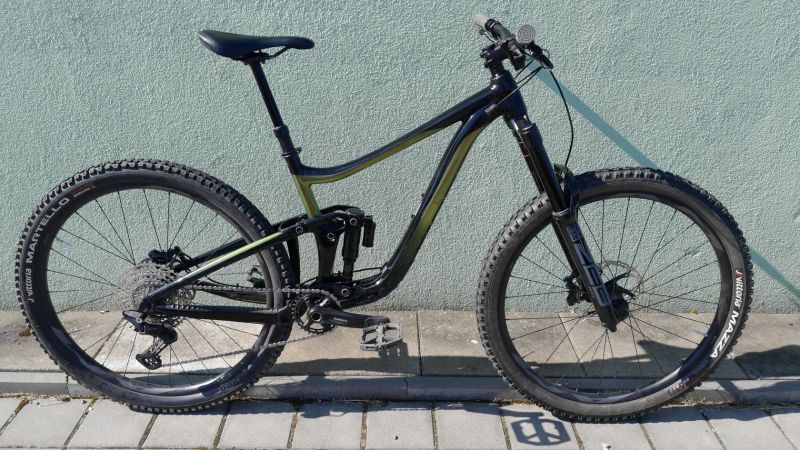 Giant Reign 29" 2022