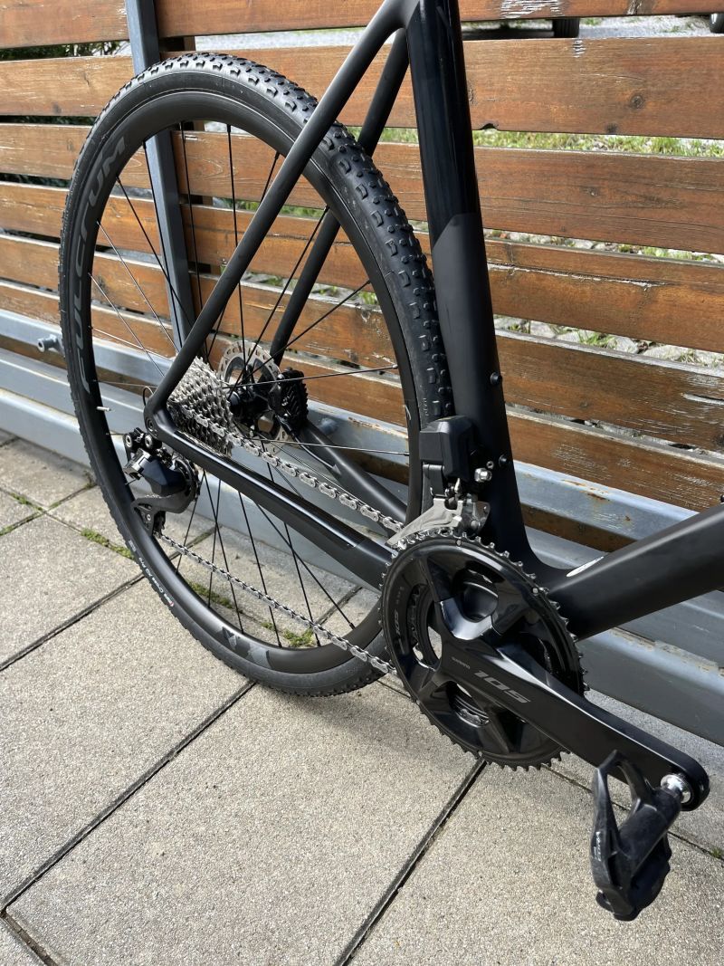 Predám Colnago V3, Shimano 105 Di2