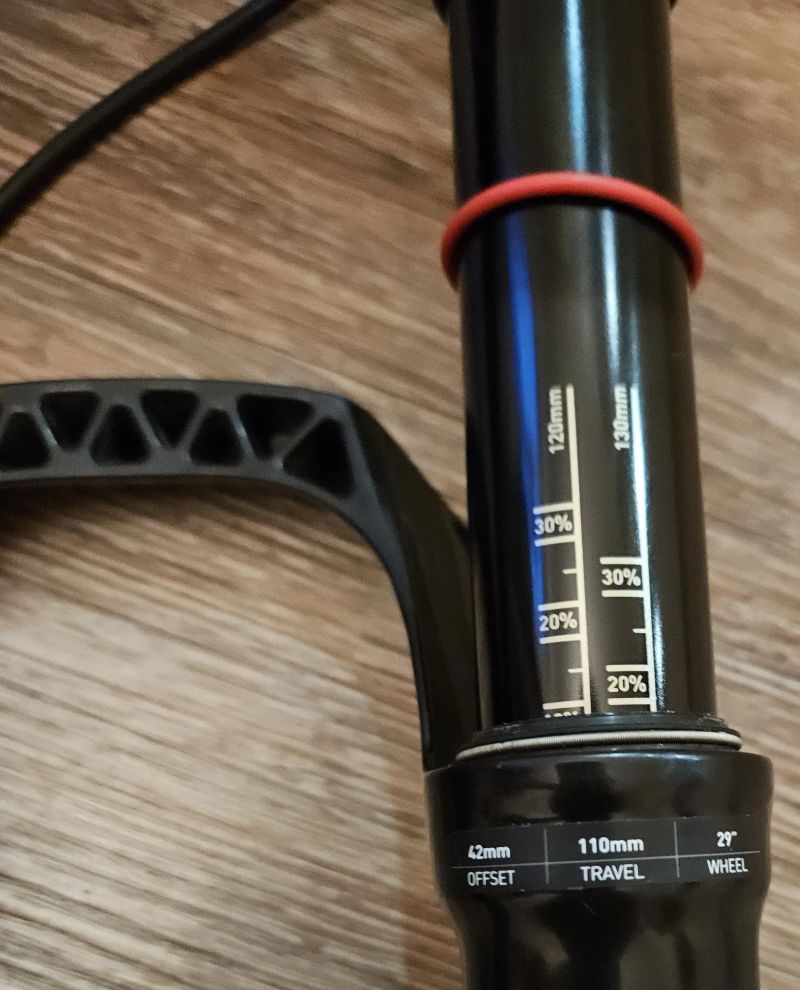 Odpružená vidlice Rock Shox REBA, BOOST, 110mm, 29" včetně páčky