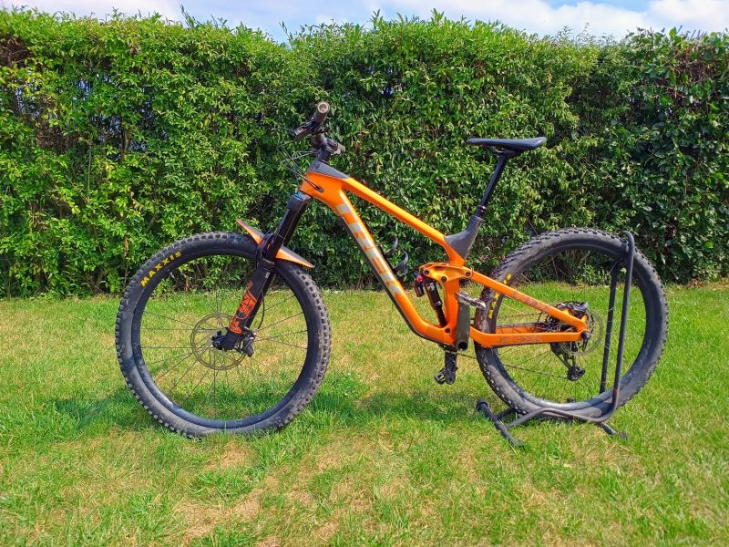 TREK Slash 9.7 2021 Factory Orange/Carbon Smoke