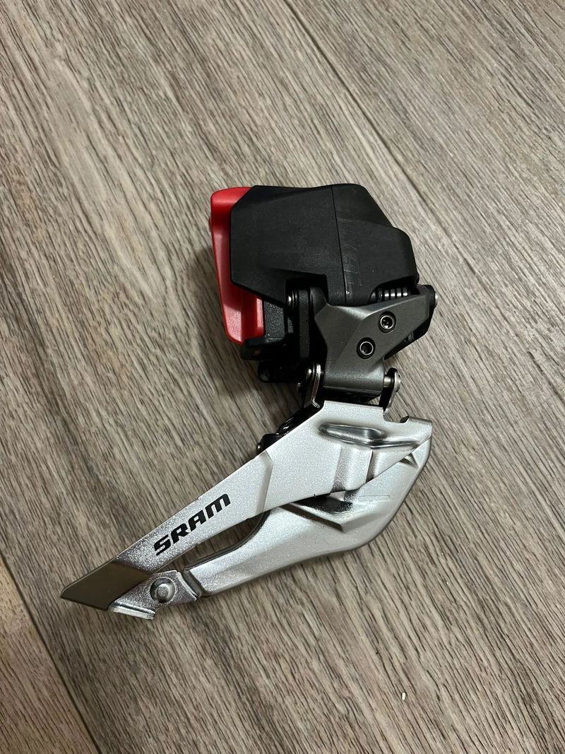 Přesmykač Sram Rival D2