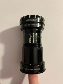 silniční střed FSA BBright Threaded press fit 79/24mm
