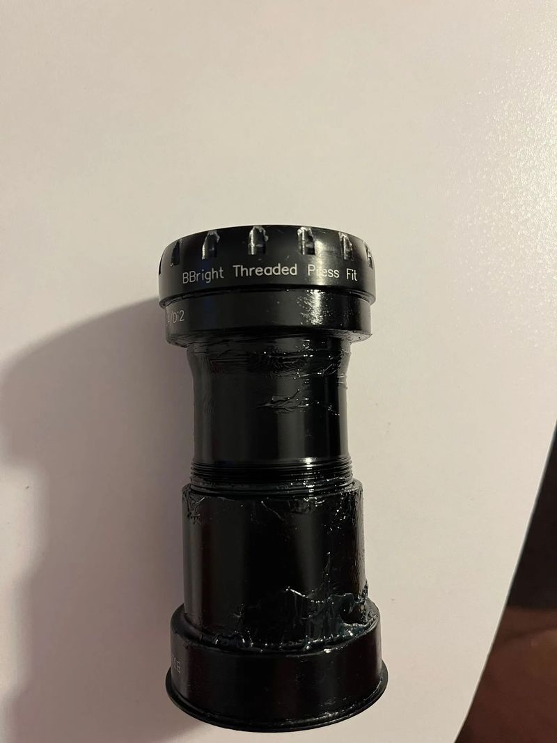 silniční střed FSA BBright Threaded press fit 79/24mm