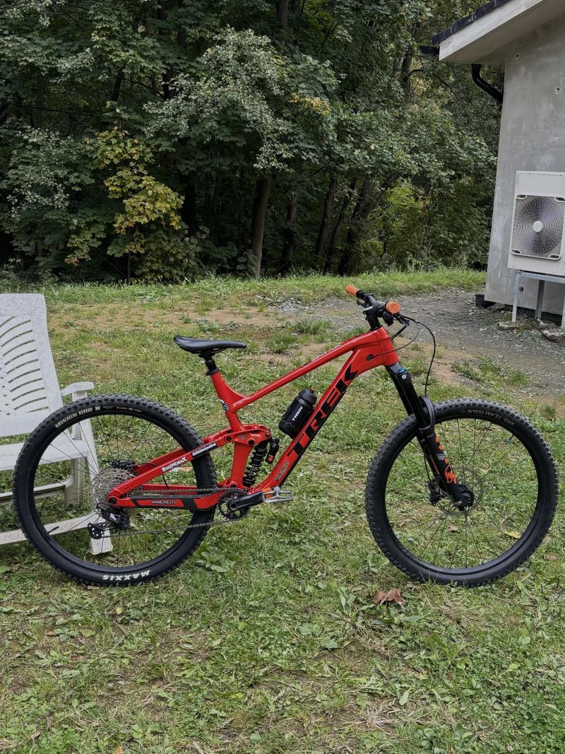 Trek Slash 7