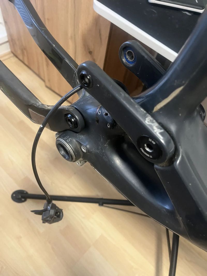 Prodám rám bez zadního vahadla 