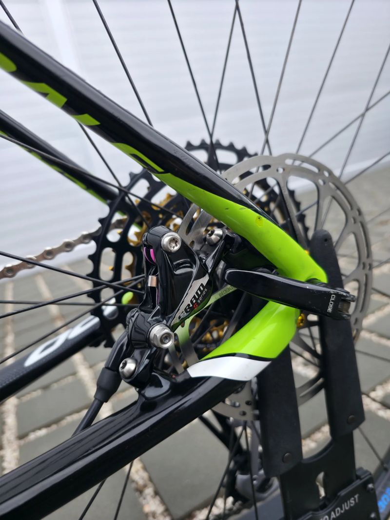 Cannondale F-Si 29″ Carbon Hi-Mod Team velikost L / Lefty 2.0 Carbon / SRAM GX Eagle 1x12