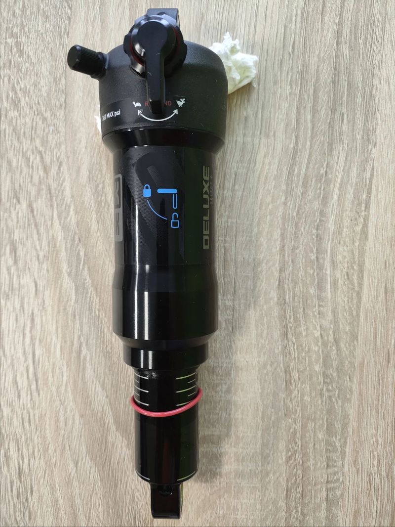 Prodám neježděnou vidlici a tlumič RockShox 