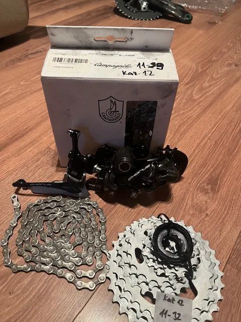 Prodám sadu Campagnolo Chorus 12x2 