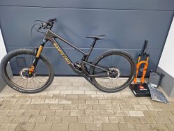 Santa Cruz Tallboy s vidlicí Fox 36 nebo 34