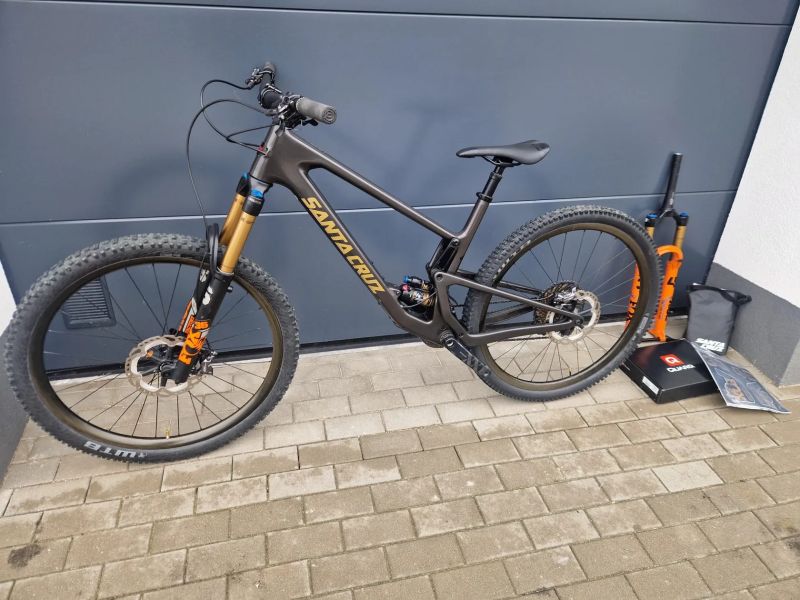 Santa Cruz Tallboy s vidlicí Fox 36 nebo 34