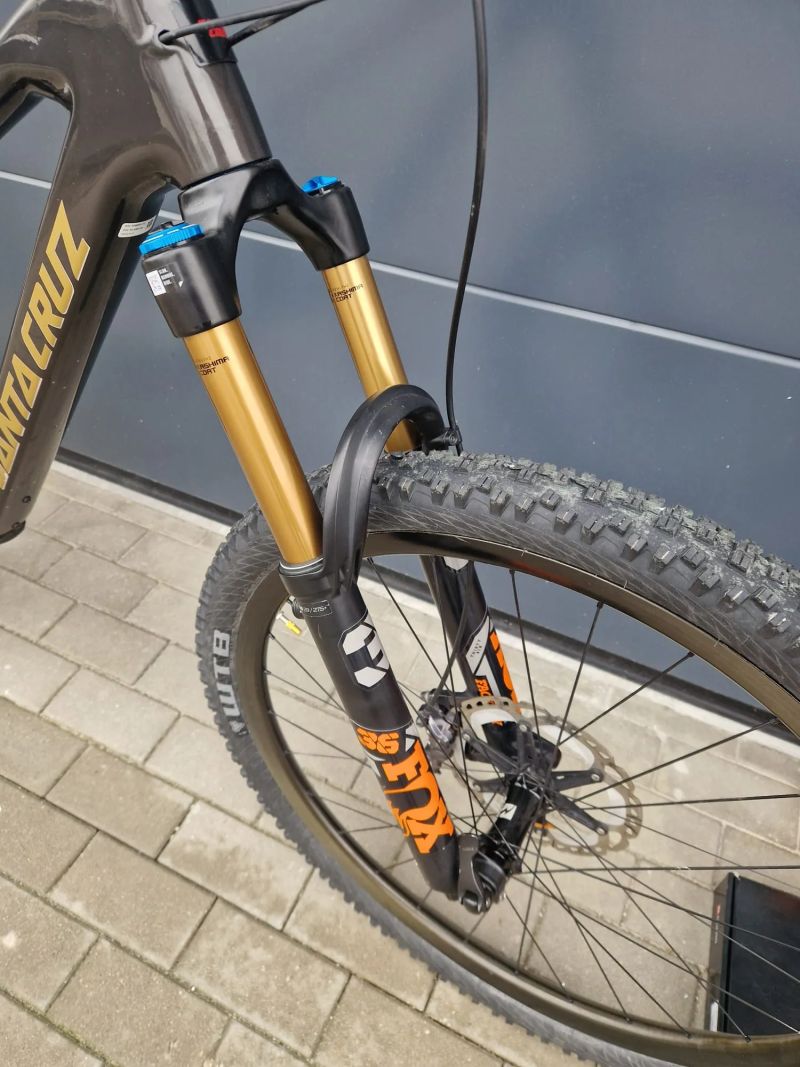 Santa Cruz Tallboy s vidlicí Fox 36 nebo 34