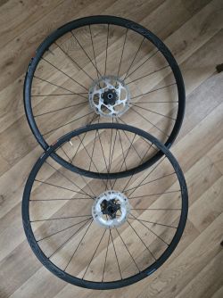 Gravel kola Shimano GRX RX570 vč. kotoučů