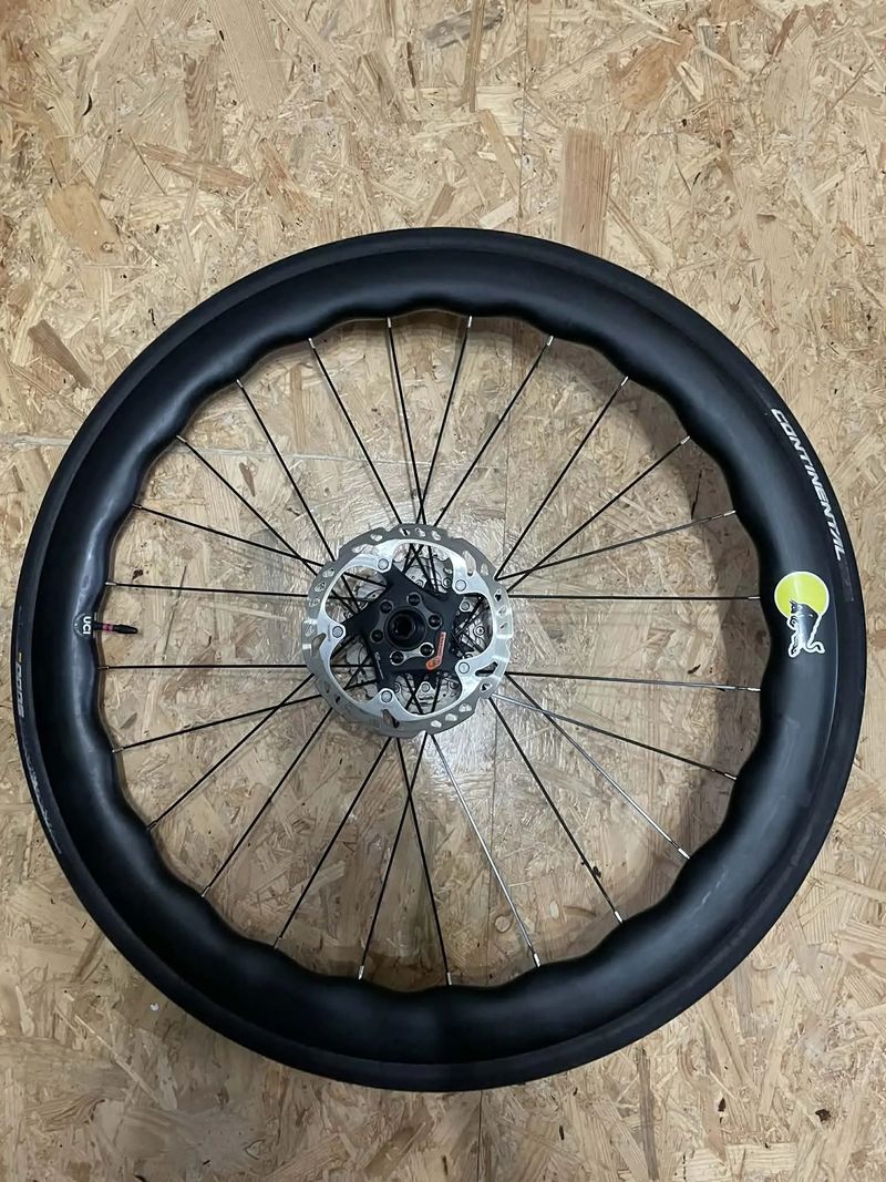 Karbonová silniční kola 50 mm - disk z kola TT-X42