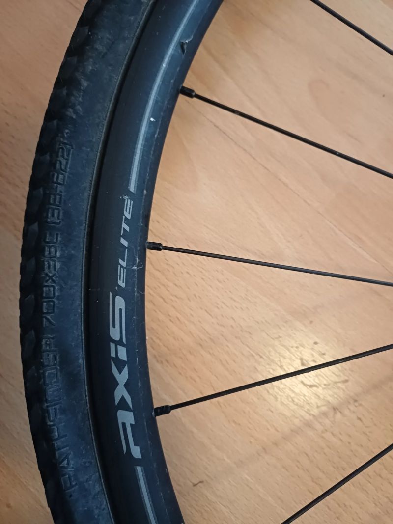 Axis elite 622x21 ráfky , pevná osa 12mm