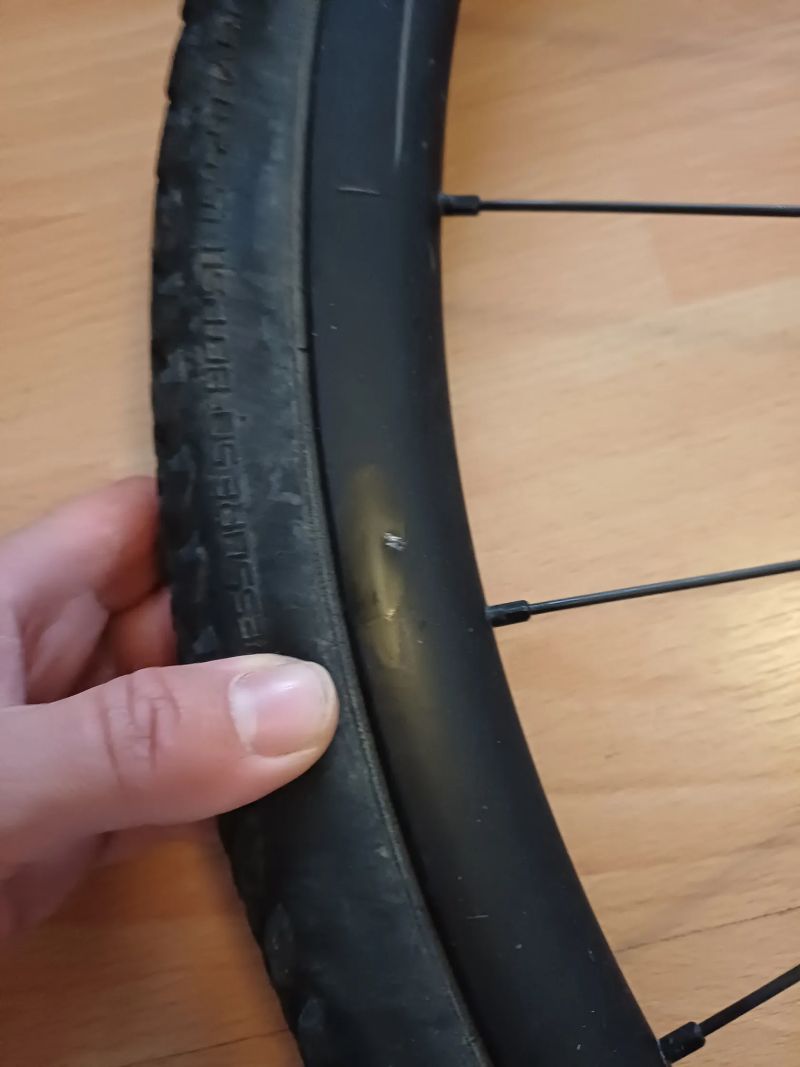 Axis elite 622x21 ráfky , pevná osa 12mm