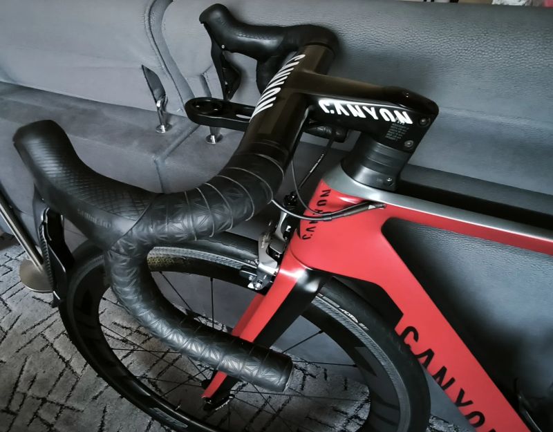 Canyon Aeroad CFSLX 7.0 Di2 velikost S 172-177cm