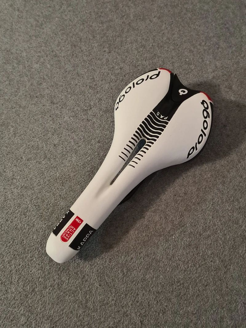 Cyklistické sedlo - Prologo 