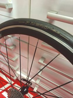 zapletená silniční kola VISION