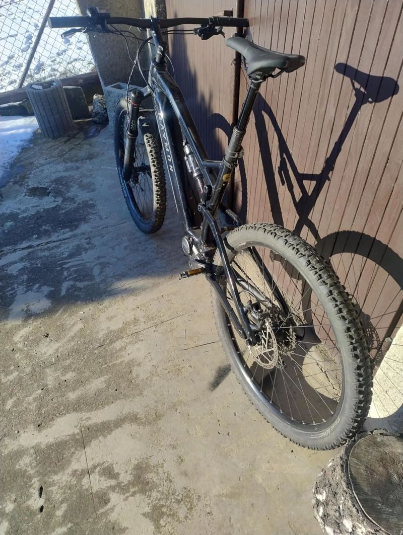 Celoodpružené elektrokolo Raymon TrailRay 160E 9.0 SE